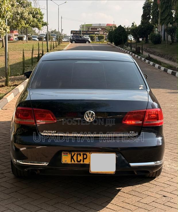 Volkswagen Passat 2011 Black