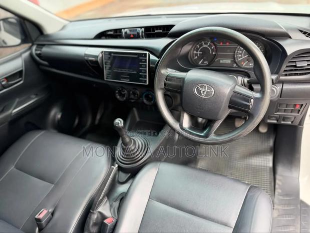 Toyota Hilux Revo Single Cab Deisel 2.4 RWD 2019 Pearl