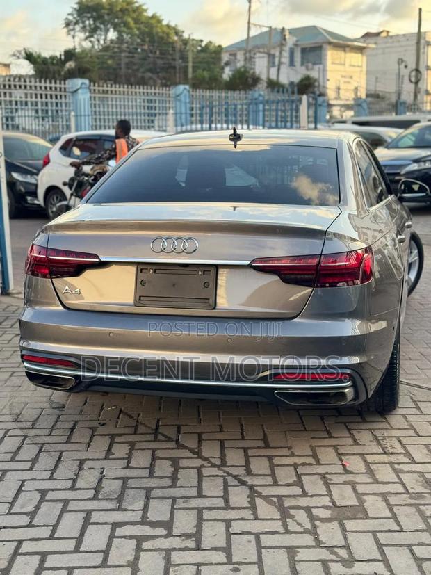 Audi A4 2021 Gray