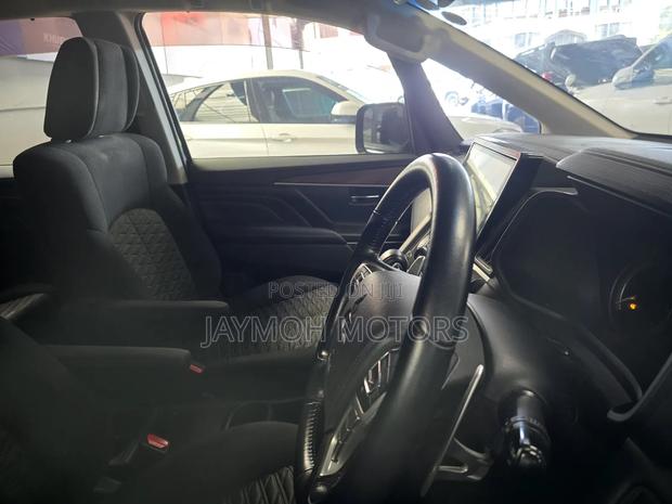 Mitsubishi Delica 2020 Silver
