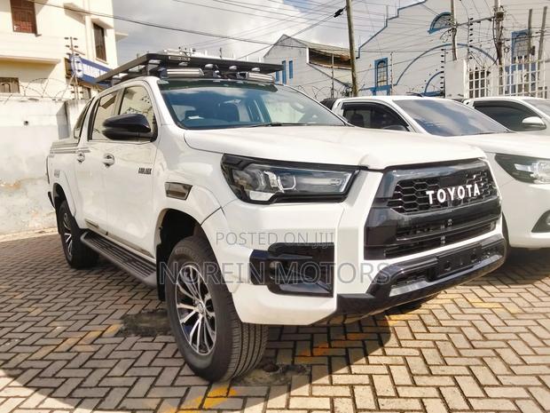 Toyota Hilux 2019 Pearl
