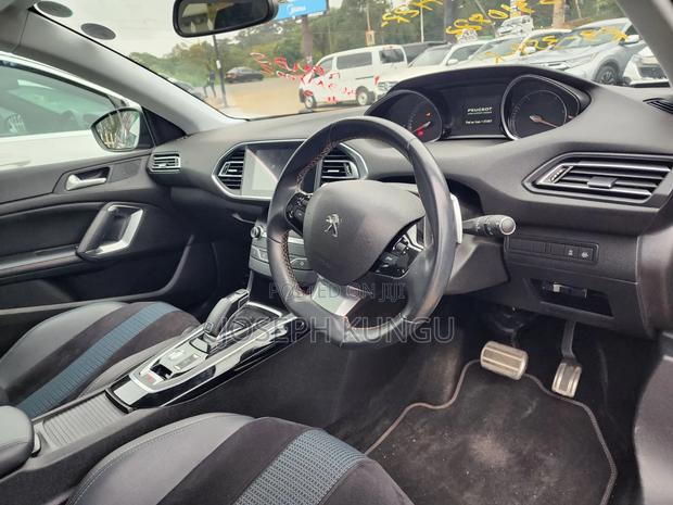 Peugeot 308 2019 Blue