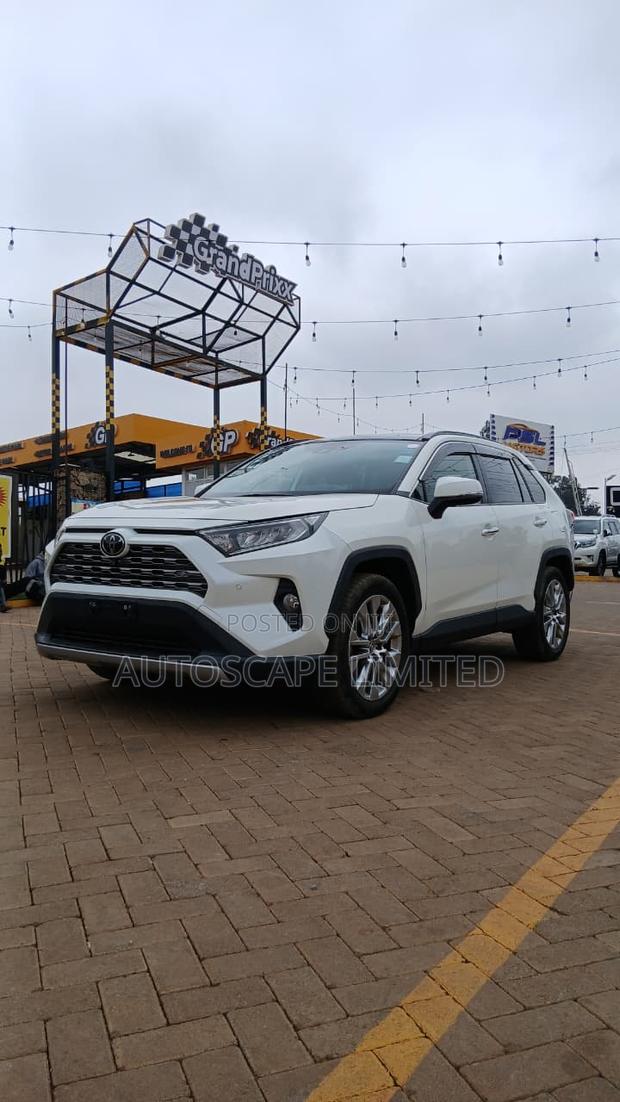 Toyota RAV4 2020 White
