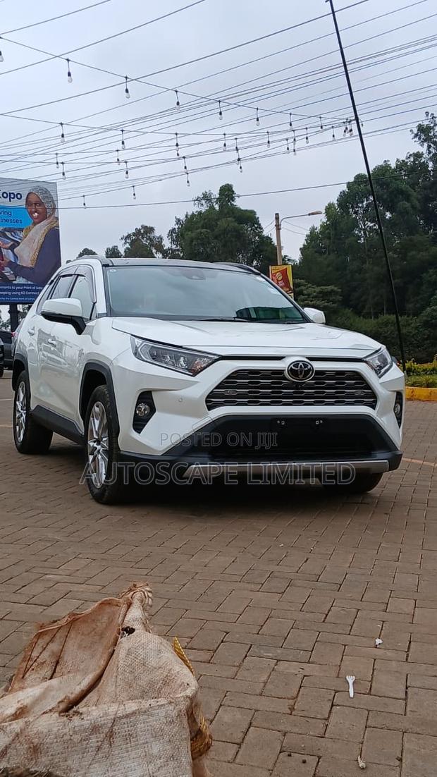 Toyota RAV4 2020 White