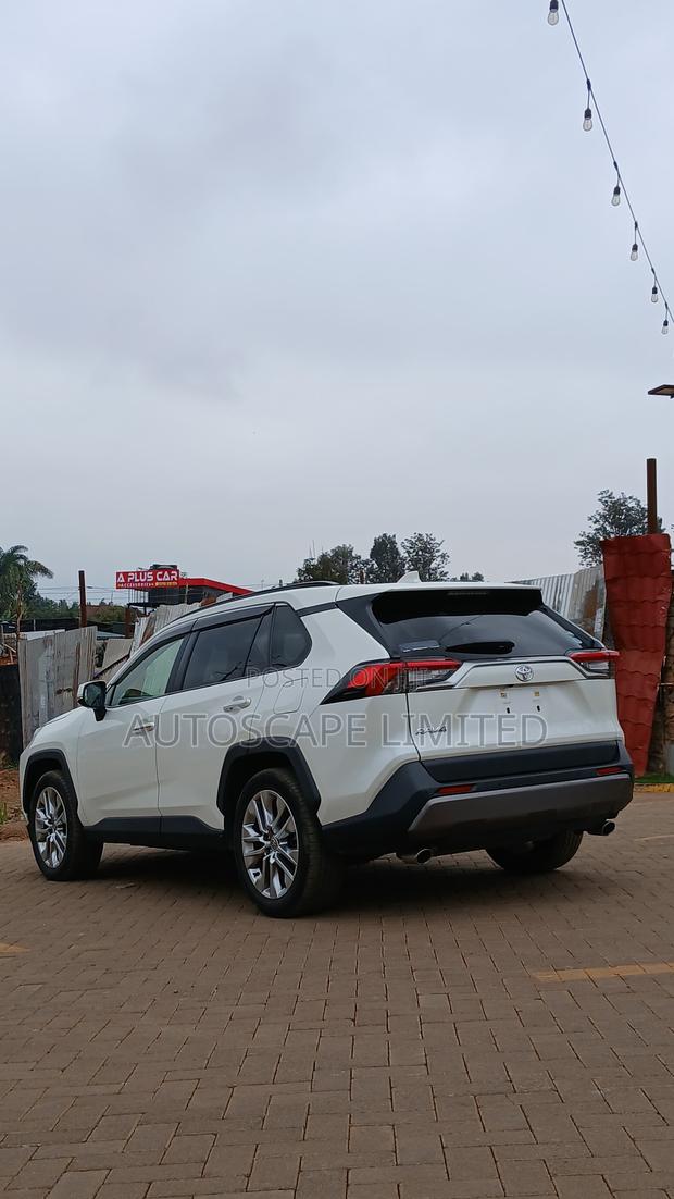 Toyota RAV4 2020 White