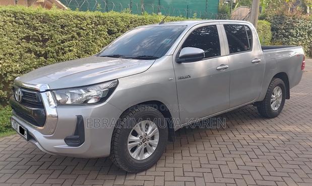 Toyota Hilux 2020 Silver