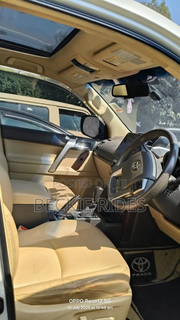 Toyota Land Cruiser Prado 2017 White