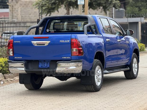 Toyota Hilux 2019 Blue