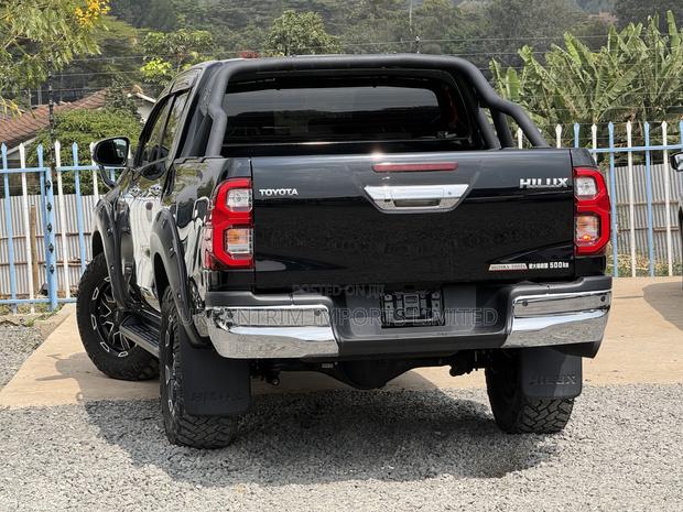 Toyota Hilux 2.4 Diesel 2020 Black