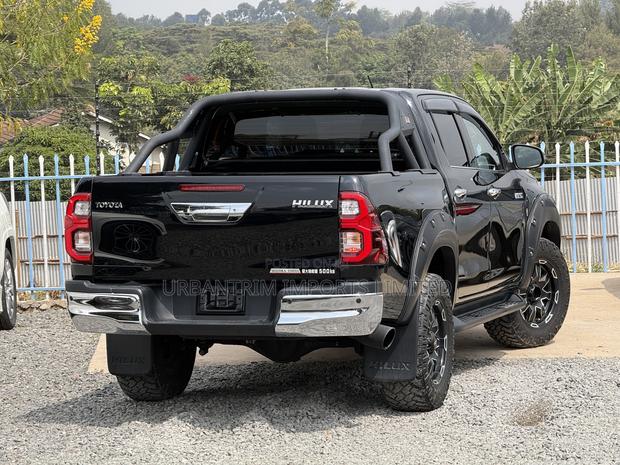 Toyota Hilux 2.4 Diesel 2020 Black