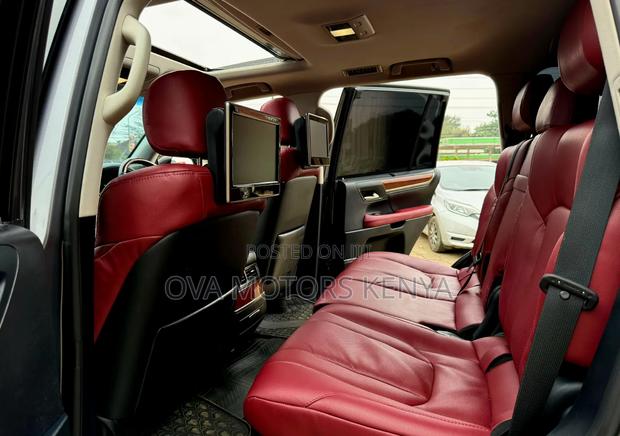 Lexus LX 2015 Gray