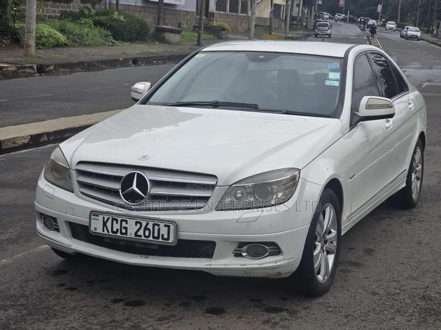 Mercedes-Benz C200 2009 White