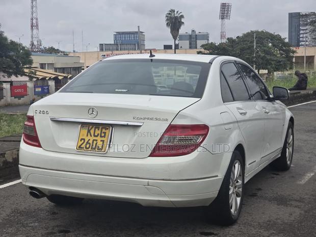 Mercedes-Benz C200 2009 White