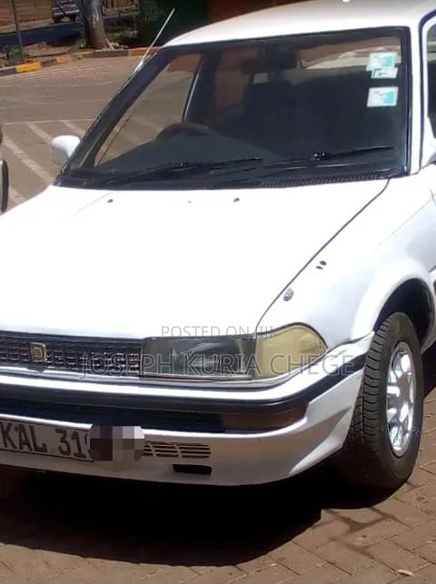 Toyota Corolla 1996 White