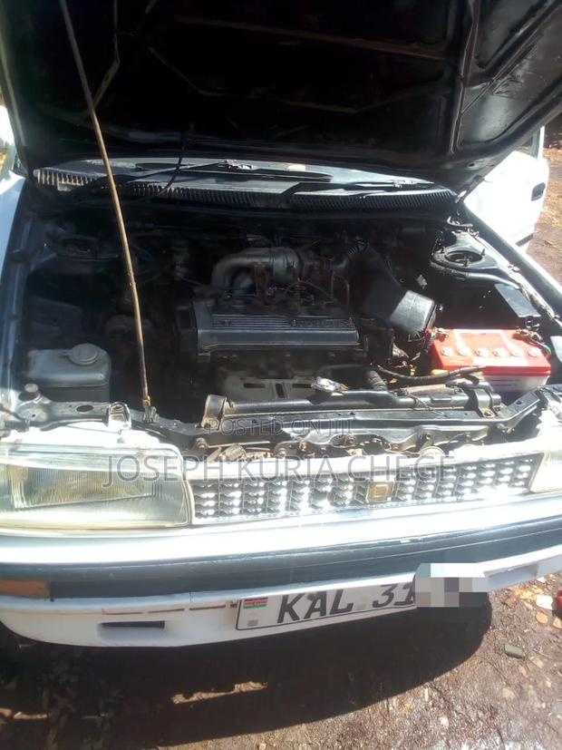 Toyota Corolla 1996 White