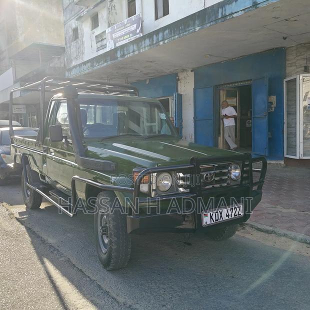 Toyota Land Cruiser 2007 Green