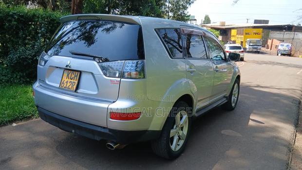 Mitsubishi Outlander 2009 Silver