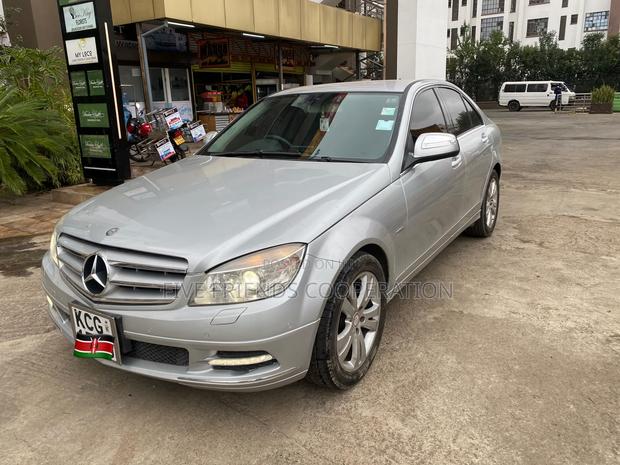 Mercedes-Benz C200 2009 Silver