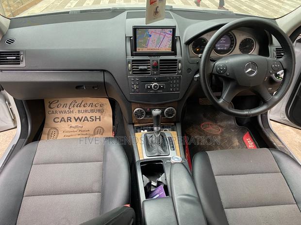 Mercedes-Benz C200 2009 Silver