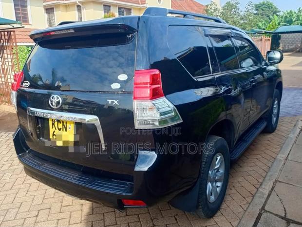 Toyota Land Cruiser Prado 2011 Matt Black