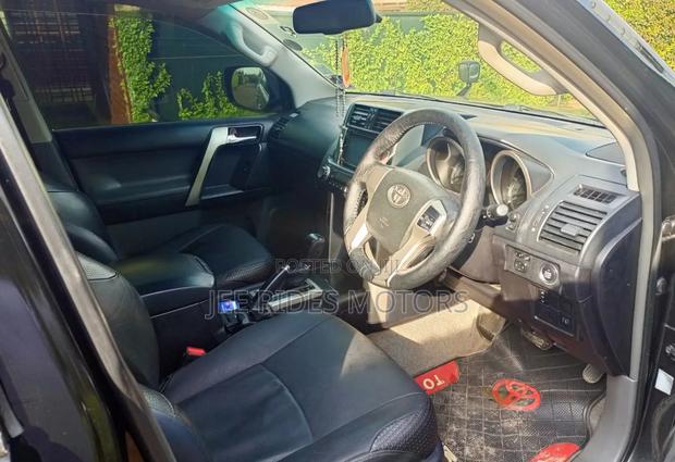Toyota Land Cruiser Prado 2011 Matt Black