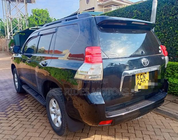 Toyota Land Cruiser Prado 2011 Matt Black