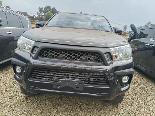 Toyota Hilux 2019 Black