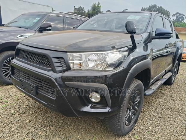 Toyota Hilux 2019 Black