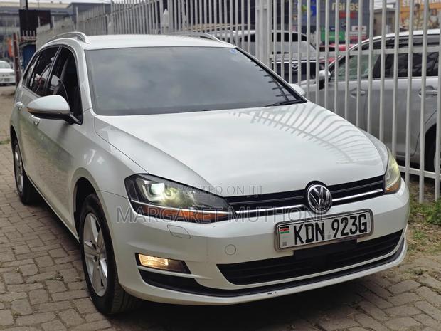 Volkswagen Golf Variant 2016 White