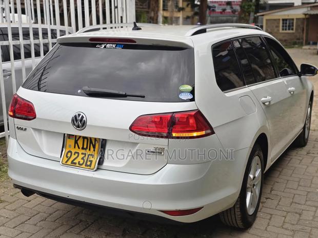 Volkswagen Golf Variant 2016 White