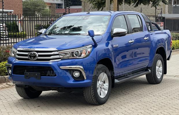 Toyota Hilux 2019 Blue