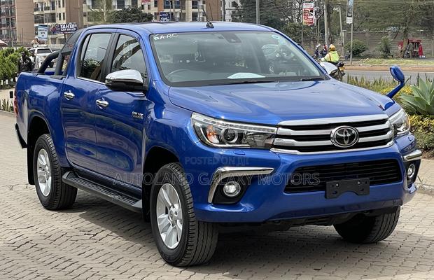 Toyota Hilux 2019 Blue