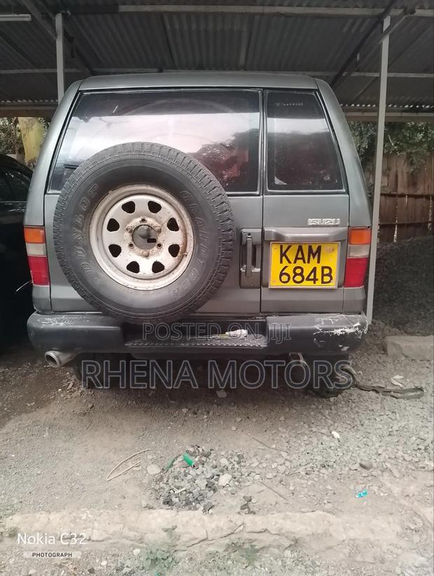 Isuzu Tougher 2004 Green