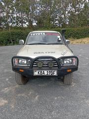 Toyota Hilux 2001 Gold for sale