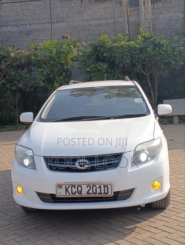 Toyota Corolla Fielder 2011 White