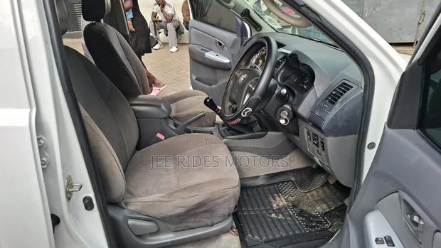 Toyota Hilux 2014 White