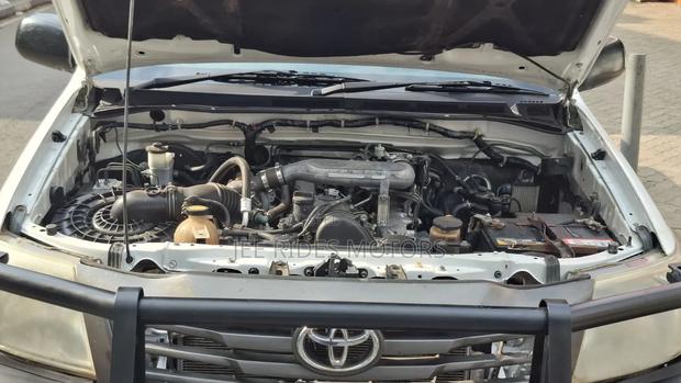 Toyota Hilux 2014 White