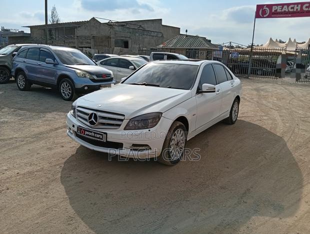 Mercedes-Benz C200 2010 White
