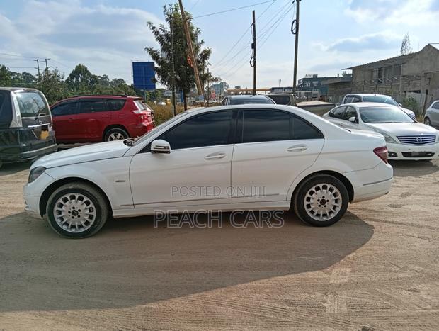 Mercedes-Benz C200 2010 White