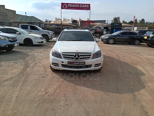 Mercedes-Benz C200 2010 White