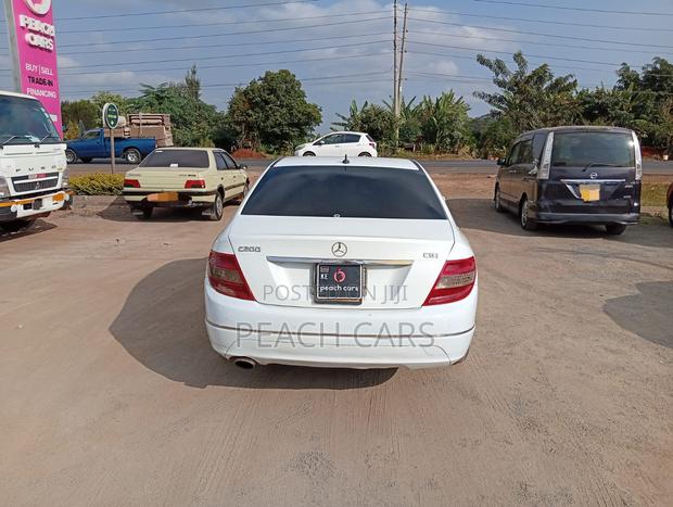 Mercedes-Benz C200 2010 White