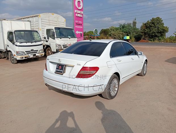 Mercedes-Benz C200 2010 White