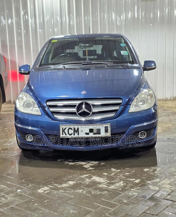 Mercedes-Benz B-Class B180 Petrol 2010 Blue