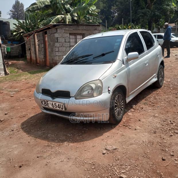 Toyota Vitz 2003 Silver