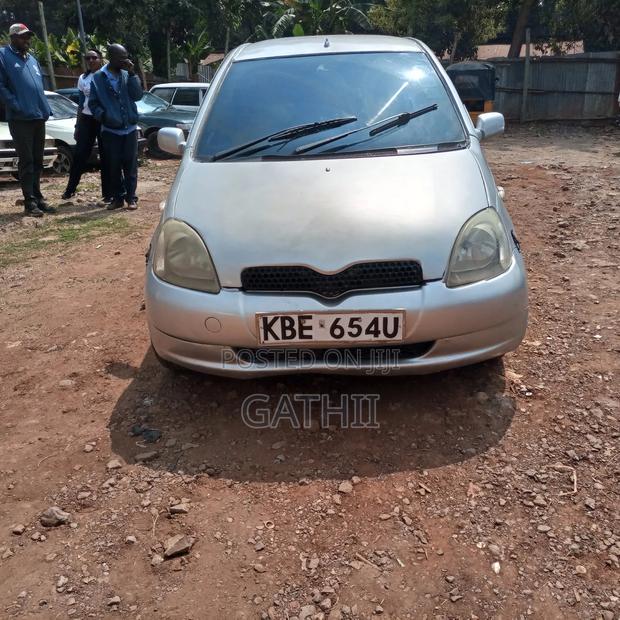 Toyota Vitz 2003 Silver