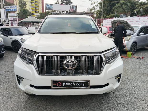 Toyota Land Cruiser Prado 2011 White