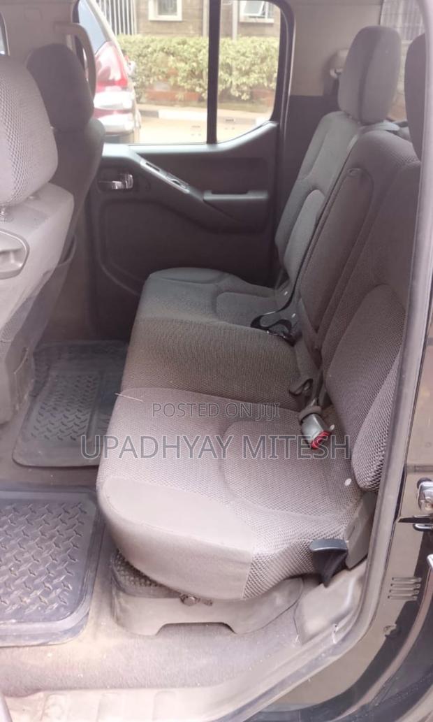 Nissan Navara 2005 Black