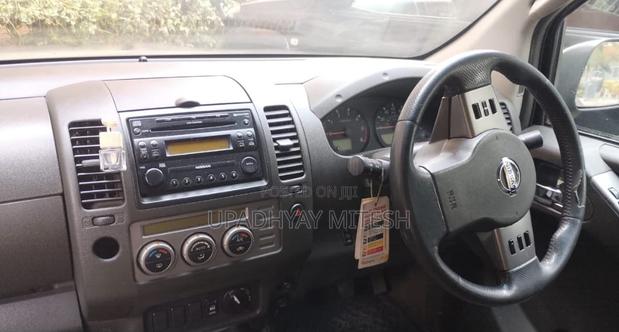 Nissan Navara 2005 Black
