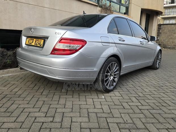 Mercedes-Benz C200 2010 Silver