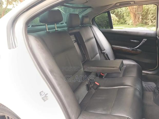BMW 320i 2009 White
